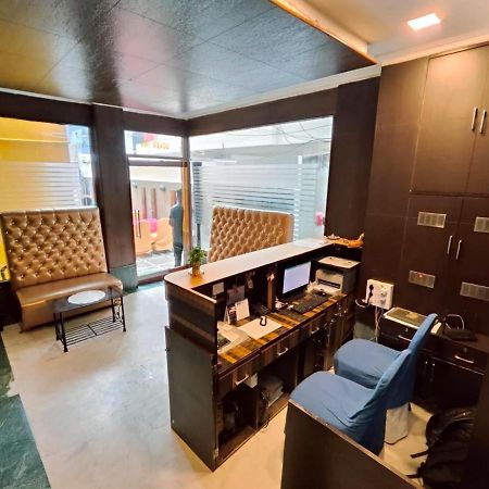 Dover Inn By Bookmerihotel โกลกาตา ภายนอก รูปภาพ