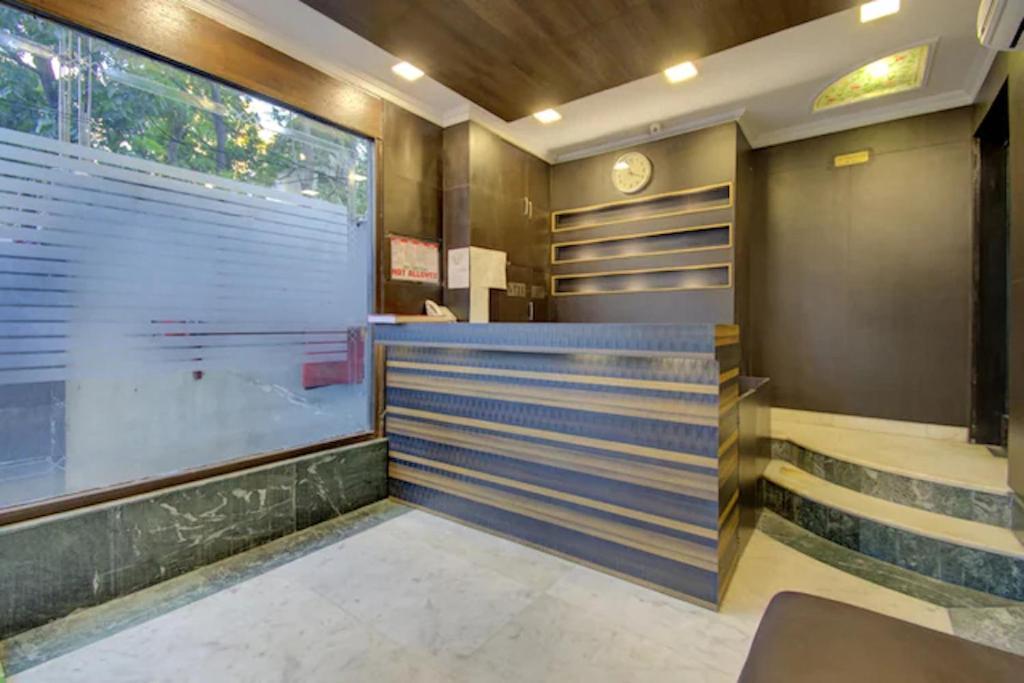 Dover Inn By Bookmerihotel โกลกาตา ภายนอก รูปภาพ